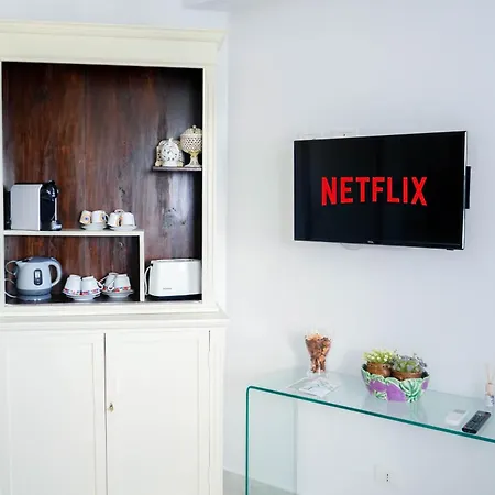 Iside - Piscina - Vista Mare Apartment *